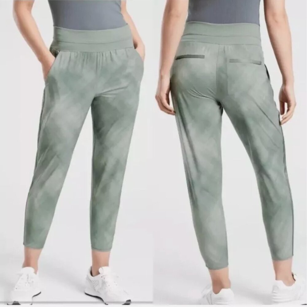 NWT ATHLETA Women's Nolita Slim Tapered Print Crop Pant Green  Cropped Jogger